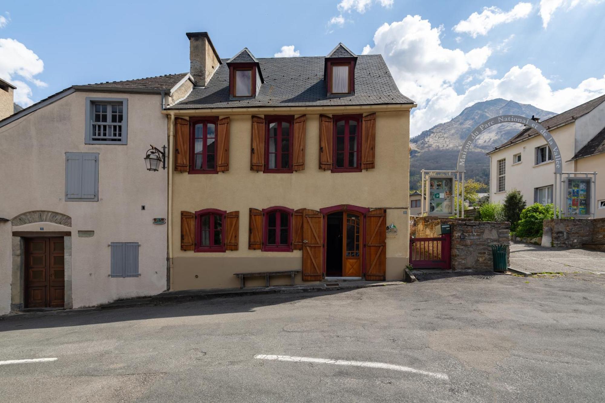 La Petite Maison Des Montagnes Luz-Saint-Sauveur Buitenkant foto