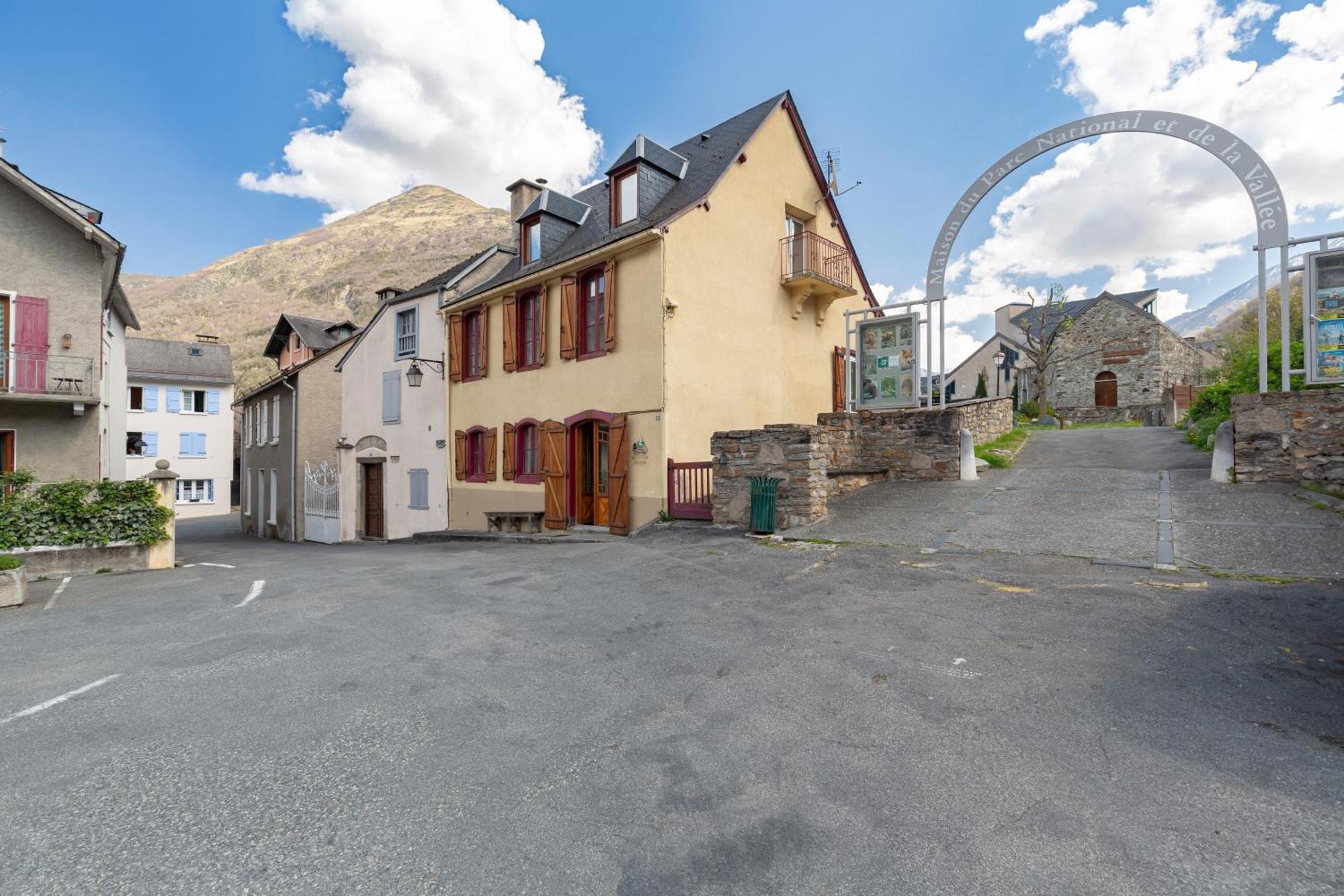 La Petite Maison Des Montagnes Luz-Saint-Sauveur Buitenkant foto